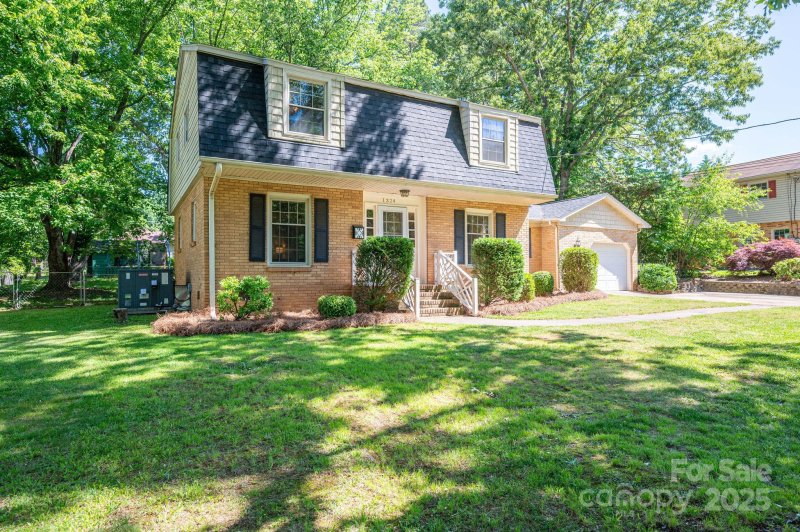 Property image 4 at 1324 Princeton Avenue, Gastonia, NC 28054