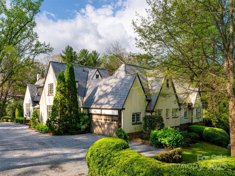 Property image 3 at 341 Vanderbilt Road, Asheville, NC 28803