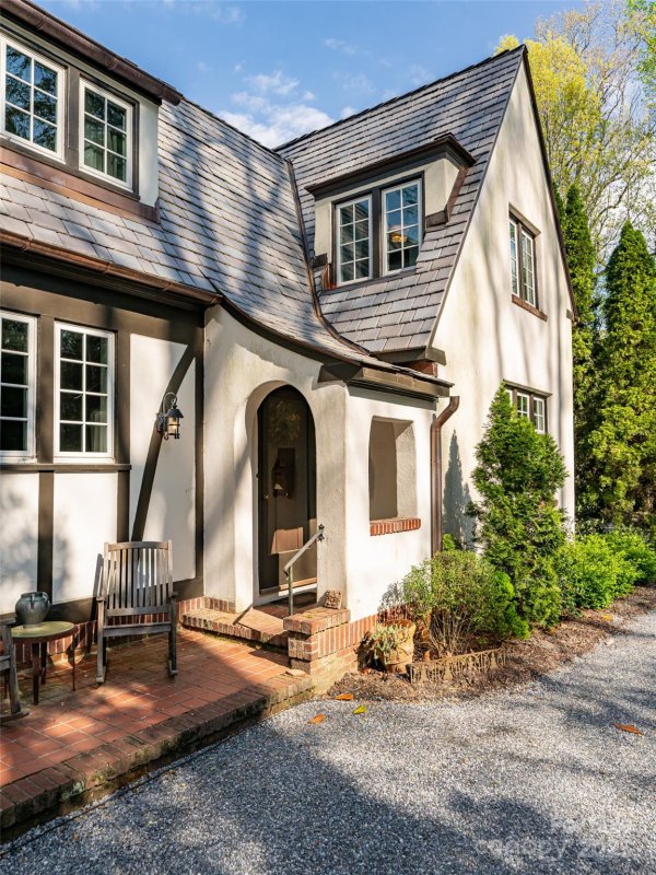Property image 4 at 341 Vanderbilt Road, Asheville, NC 28803