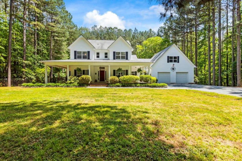 Property image 4 at 1956 Forest Ridge Drive, Stanley, NC 28164