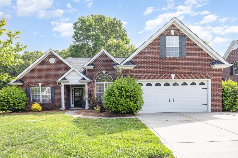 Crooked Creek Estates, Monroe Community