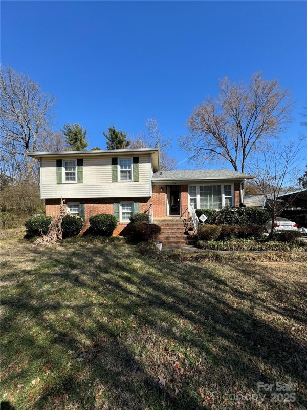 6714 Crab Orchard Court