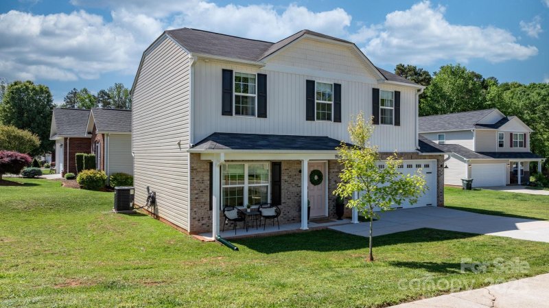 Property image 3 of 1925 Maius Drive in Mayfair, Conover, NC 28613