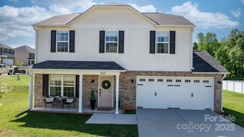 Property image 5 of 1925 Maius Drive in Mayfair, Conover, NC 28613