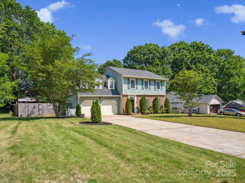 Property image 2 of 9430 Peckham Rye Road in Danbrooke Park, Mint Hill, NC 28227