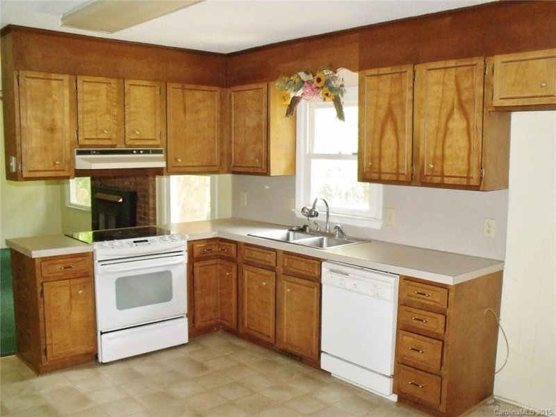 Property image 2 at 138 Barclay Lane, Mooresville, NC 28115