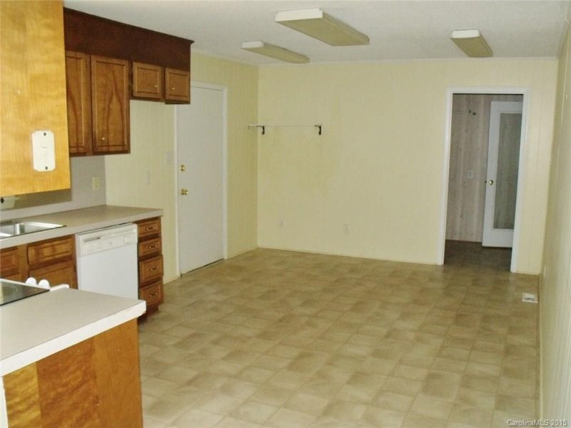 Property image 3 at 138 Barclay Lane, Mooresville, NC 28115