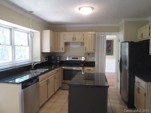 Property image 4 at 3923 Melshire Lane, Charlotte, NC 28269