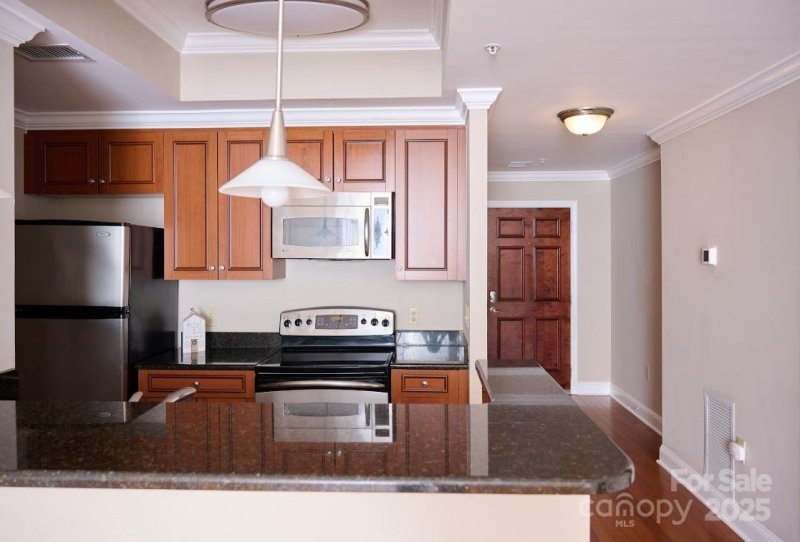 Property image 5 at 300 W 5th Street, Charlotte, NC 28202