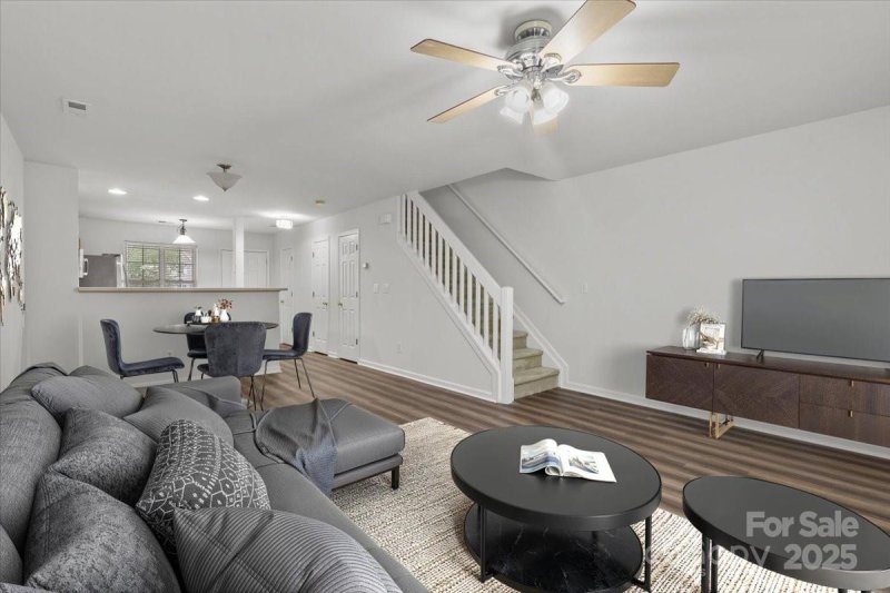 Property image 3 of 13660 Meade Glen Court in Bennington Place, Charlotte, NC 28273