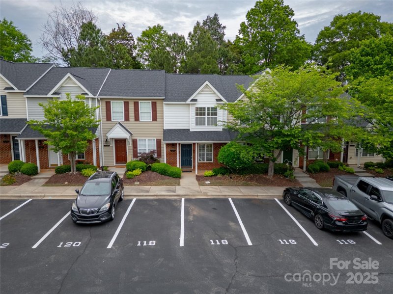 Property image 2 at 118 Barnhardt Loop, Mooresville, NC 28117
