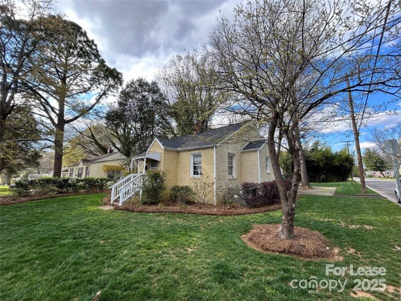 Property image 2 at 1300 Bethel Road, Charlotte, NC 28208