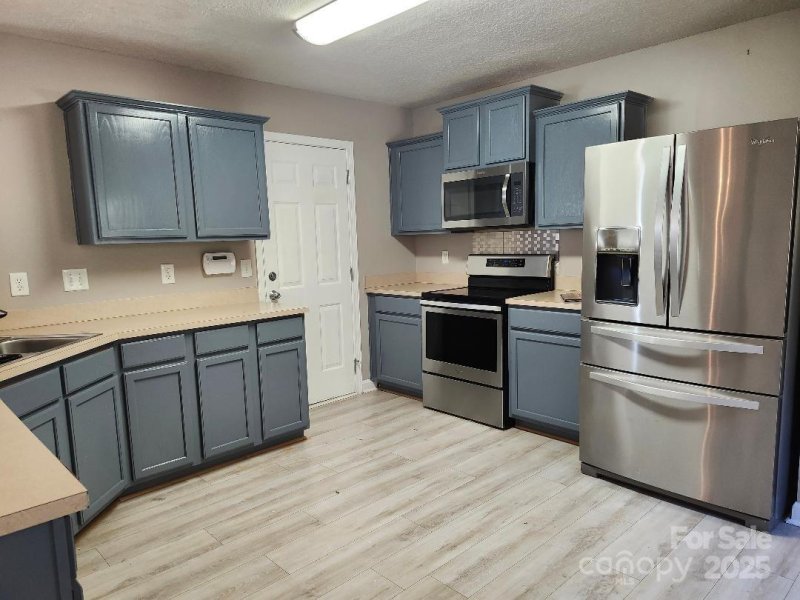 Property image 2 at 632 Pawley Drive, Charlotte, NC 28214