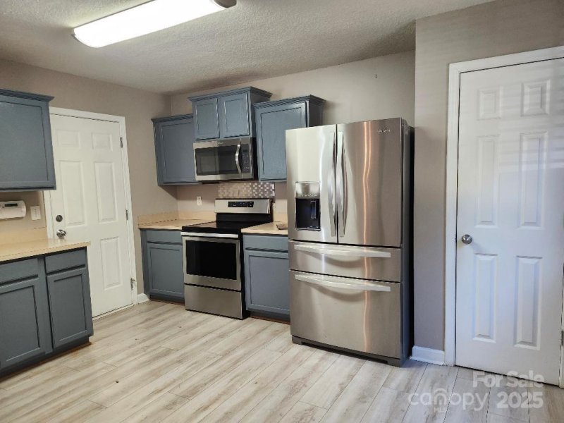 Property image 3 at 632 Pawley Drive, Charlotte, NC 28214