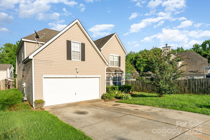 Property image 3 at 8414 Oak Drive, Charlotte, NC 28269