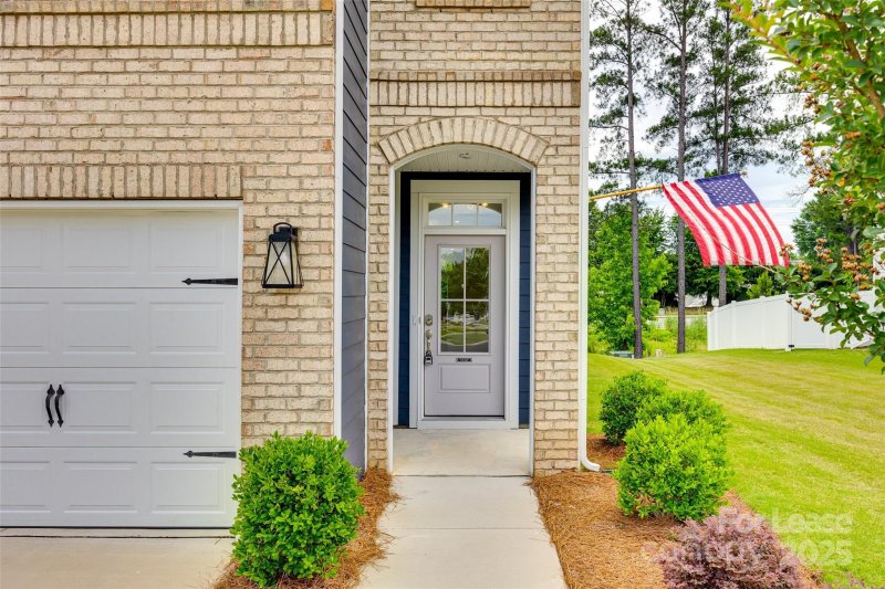 Property image 3 at 1440 Crest Creek Court, Clover, SC 29710