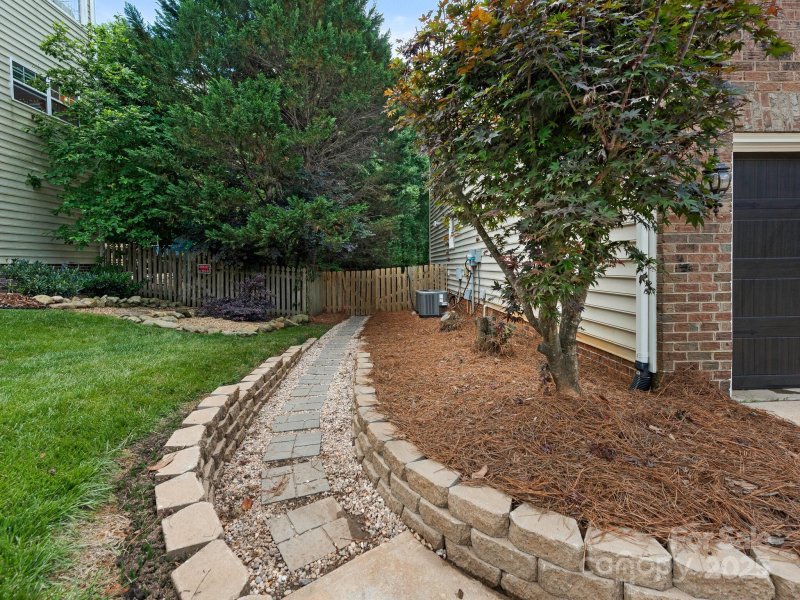 Property image 3 at 3721 Providence Plantation Lane, Charlotte, NC 28270