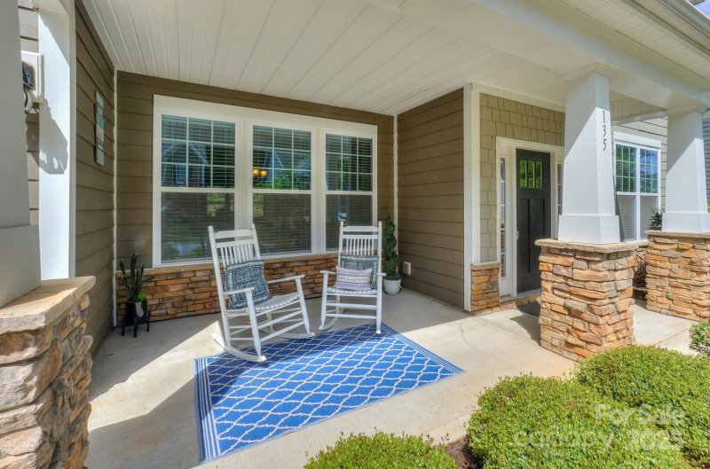 Property image 4 at 135 Canoe Pole Lane, Mooresville, NC 28117