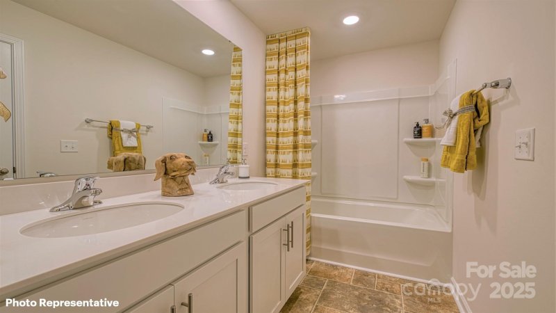 Property image 2 at 207 Giant Oak Avenue, Statesville, NC 28677