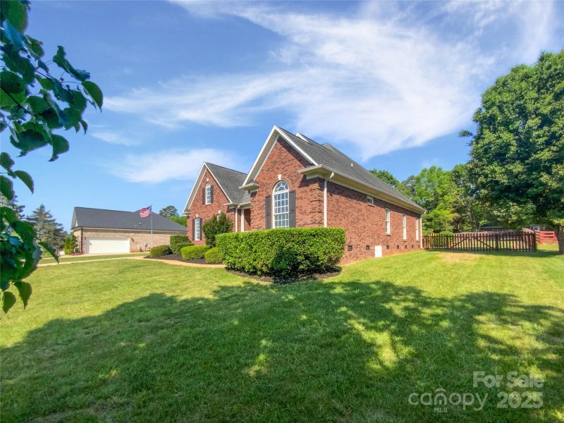 Property image 3 at 3124 Fairmead Drive, Concord, NC 28025