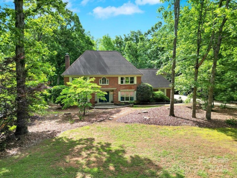 Property image 2 of 8524 Quarters Lane in Ashe Plantation, Mint Hill, NC 28227