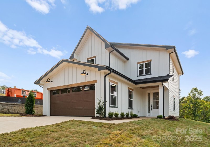 Property image 3 of 115 Chapel Crossing Lane in Chapel Crossing, Weaverville, NC 28787