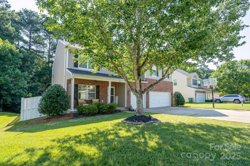 Property image 2 of 304 Augustus Lane in Dutchmans Ridge, Mount Holly, NC 28120