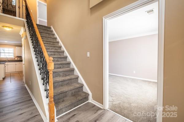 Property image 2 of 10146 Hawkeye Drive in Steele Creek, Charlotte, NC 28273