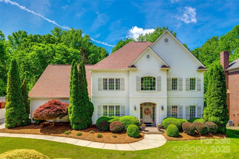 10327 Oak Pond Circle