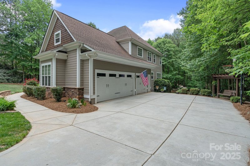 Property image 4 at 4877 River Hills Drive, Denver, NC 28037