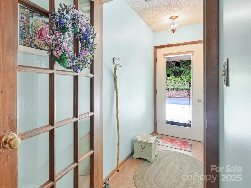 Property image 3 of 306 Woodfield Drive in Woodfield Condos, Asheville, NC 28803