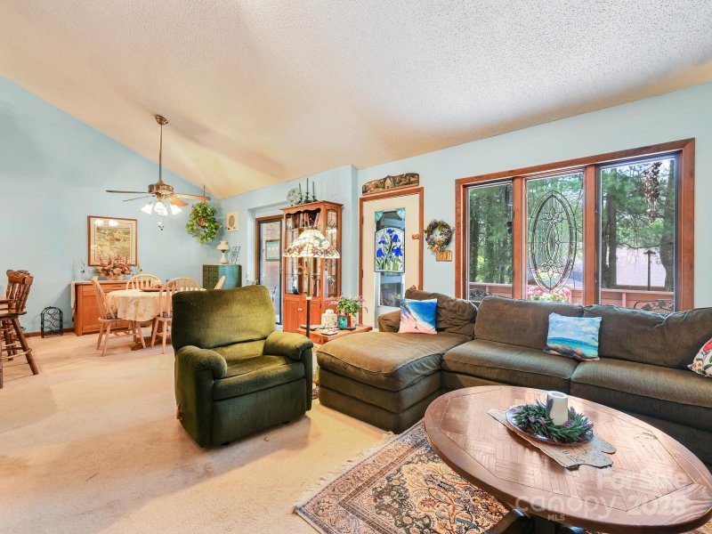 Property image 4 of 306 Woodfield Drive in Woodfield Condos, Asheville, NC 28803