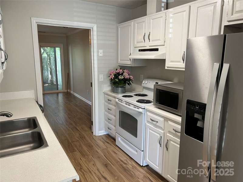 Property image 2 at 2719 Tiergarten Lane, Charlotte, NC 28210