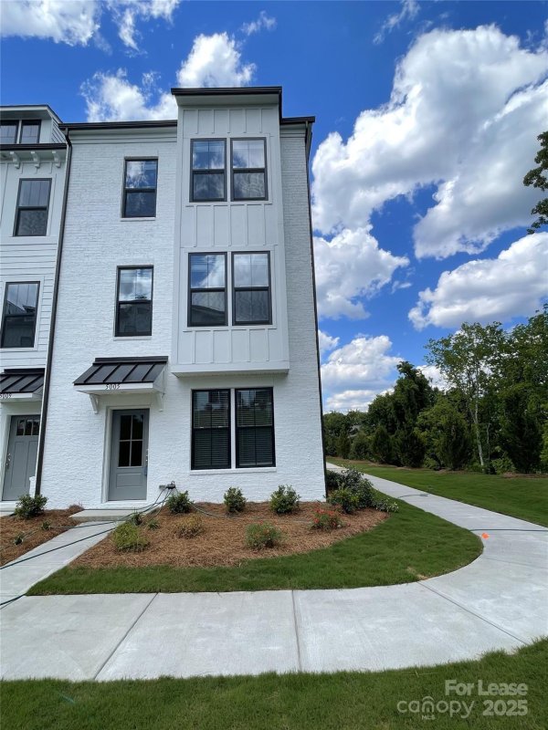 Property image 3 at 5005 Layman Drive, Charlotte, NC 28226