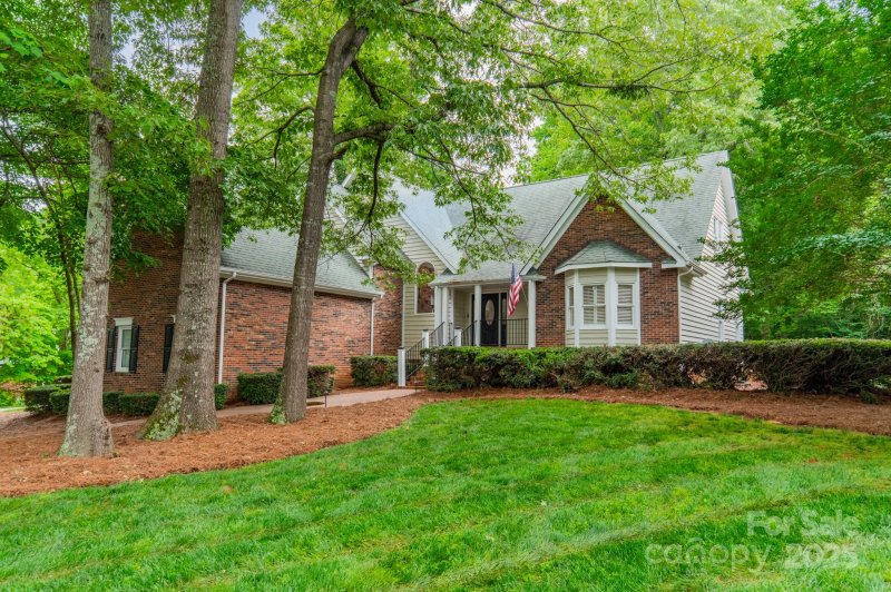 Carsons Place, Mooresville Community