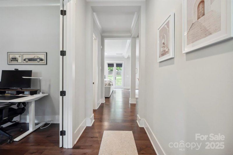 Property image 4 at 2637 Springway Drive, Charlotte, NC 28205