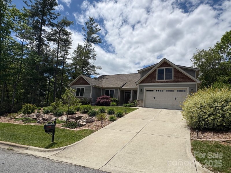 140 Shadowleaf Drive