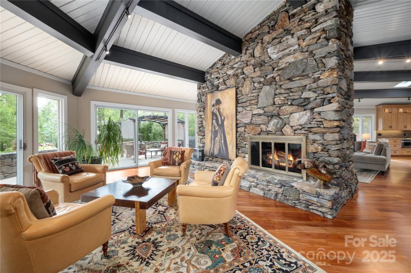 Property image 3 at 115 Stuyvesant Road, Asheville, NC 28803