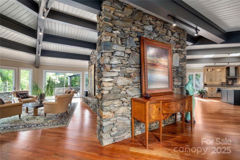 Property image 4 at 115 Stuyvesant Road, Asheville, NC 28803