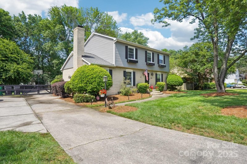 Property image 2 at 3918 Rea Road, Charlotte, NC 28226