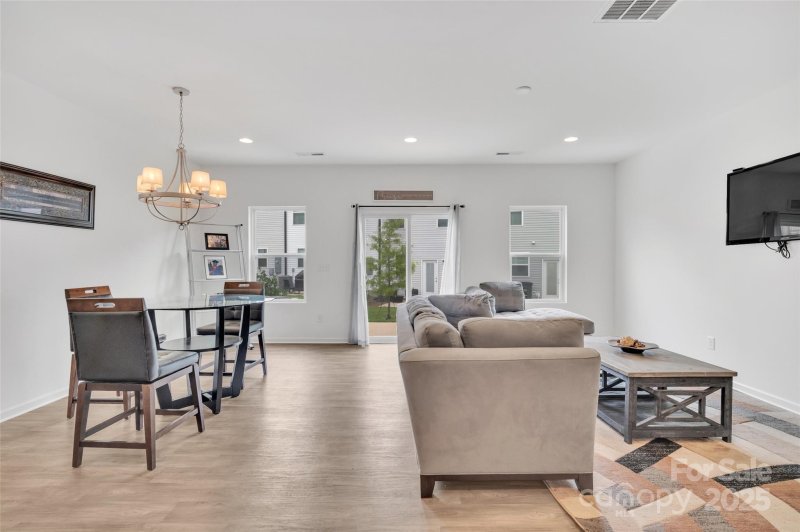 Property image 3 of 12110 Chesapeake Mallard Drive in Villages At Mallard Creek, Charlotte, NC 28262