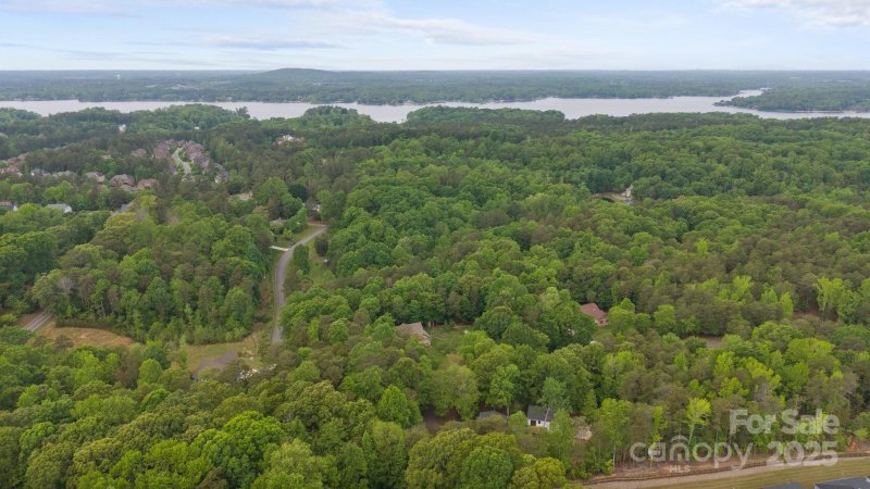 Property image 3 of 17421 Green Hill Road in River Lure, Charlotte, NC 28278