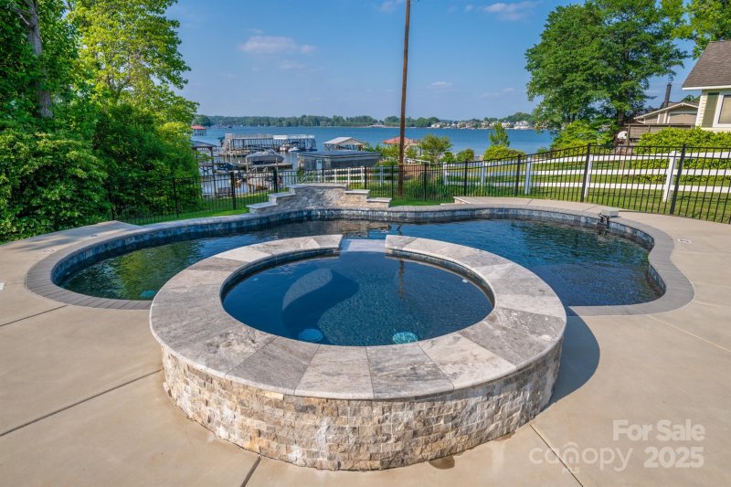 Property image 5 at 8005 Island View Court, Denver, NC 28037