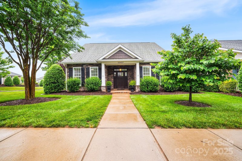 13407 Hazelbrook Lane