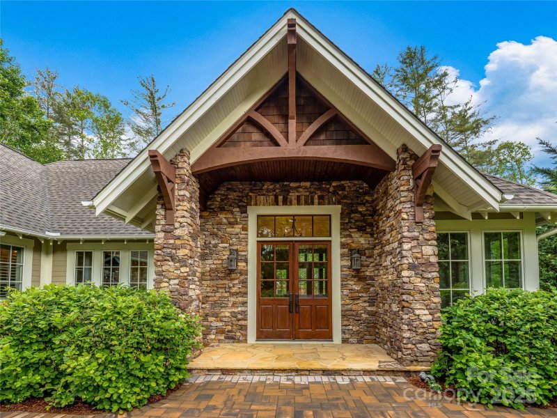 Property image 2 at 82 Brookline Drive, Asheville, NC 28803