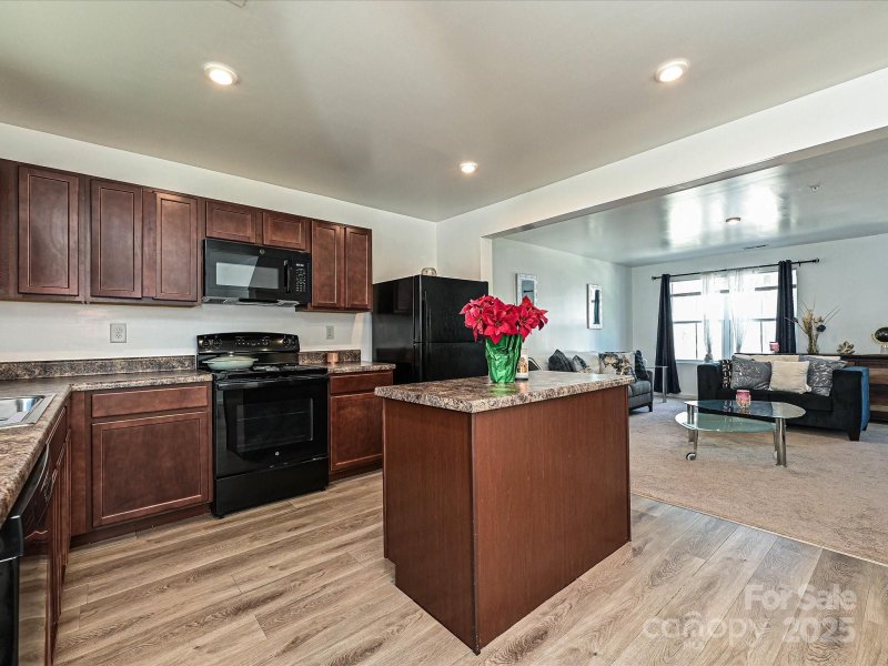 Property image 3 of 2715 Sydney Overlook Lane in North End Commons, Charlotte, NC 28269