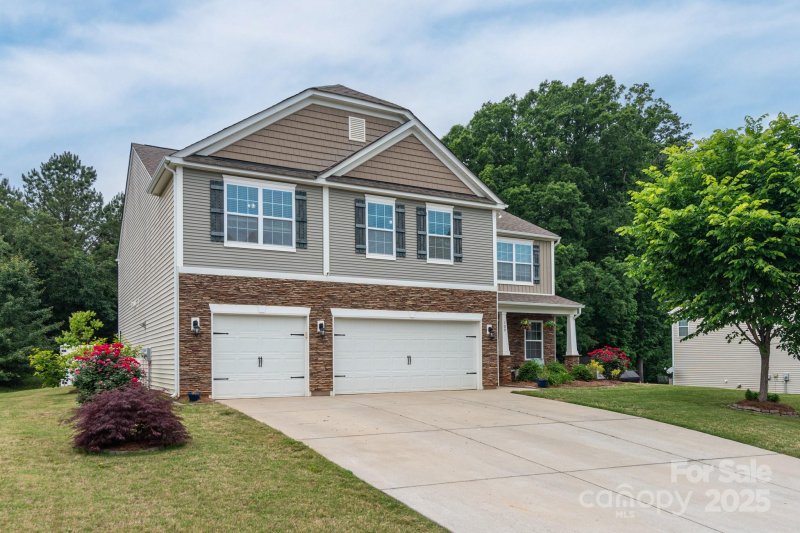 Property image 2 at 109 Meadow Stream Drive, Mount Holly, NC 28120