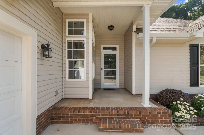 Property image 2 at 12013 Regent Ridge Lane, Charlotte, NC 28278