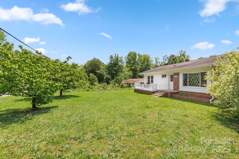 Property image 4 of 1725 Fallston Road in Crestland Heights, Shelby, NC 28150
