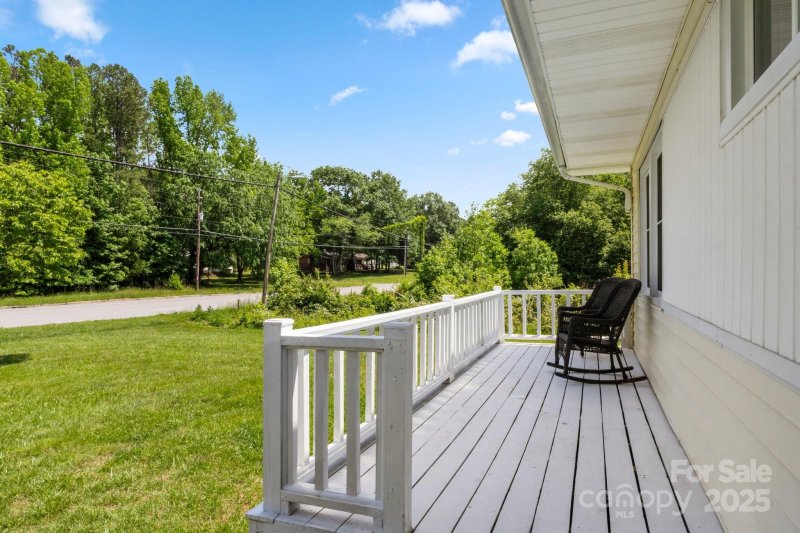 Property image 5 of 1725 Fallston Road in Crestland Heights, Shelby, NC 28150
